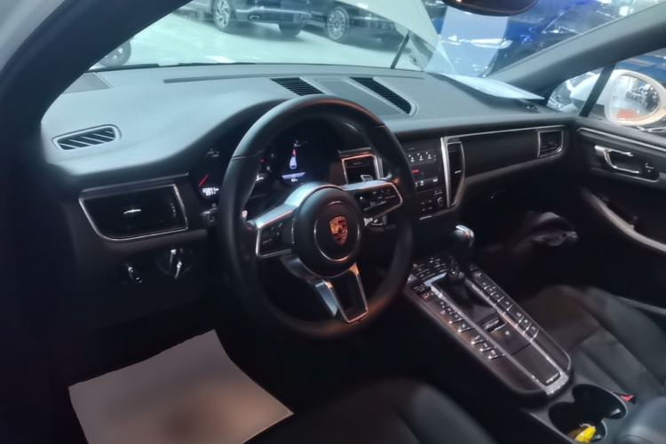 Used Porsche Macan 2017 Macan 2.0T Steering Wheel