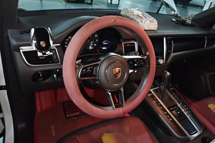 Used Porsche Macan 2017 Macan 2.0T Steering Wheel