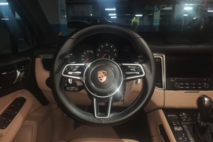 Used Porsche Macan 2017 Macan 2.0T Steering Wheel