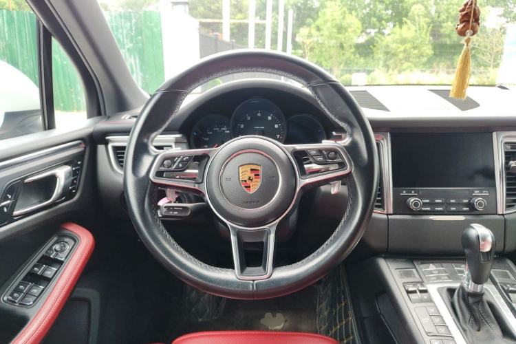 Used Porsche Macan 2017 Macan 2.0T Steering Wheel