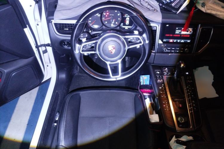 Used Porsche Macan 2017 Macan 2.0T Steering Wheel