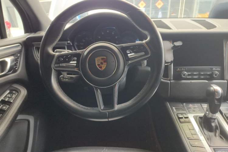 Used Porsche Macan 2017 Macan 2.0T Steering Wheel