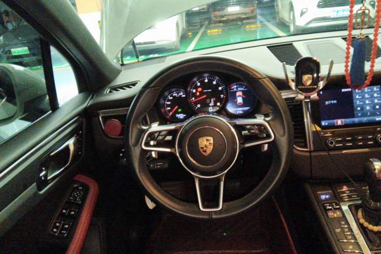 Used Porsche Macan 2017 Macan 2.0T Steering Wheel