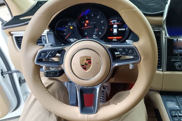 Used Porsche Macan 2017 Macan 2.0T Steering Wheel