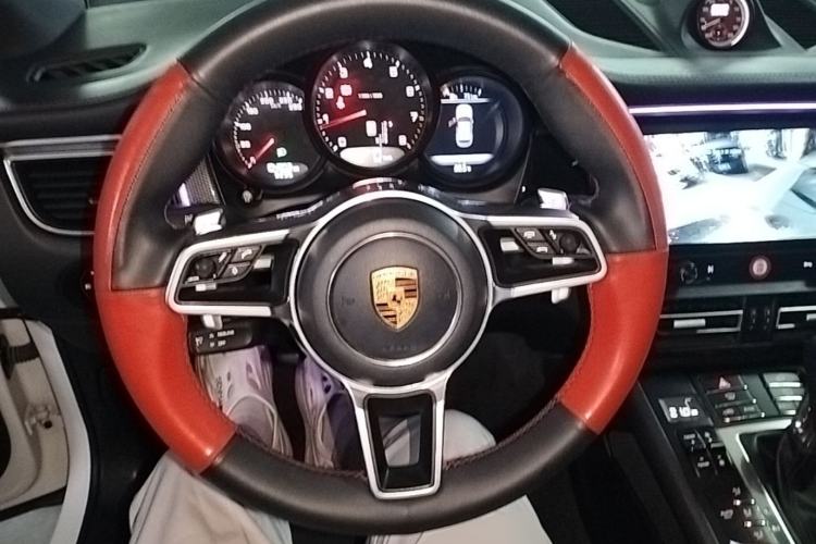 Used Porsche Macan 2017 Macan 2.0T Steering Wheel