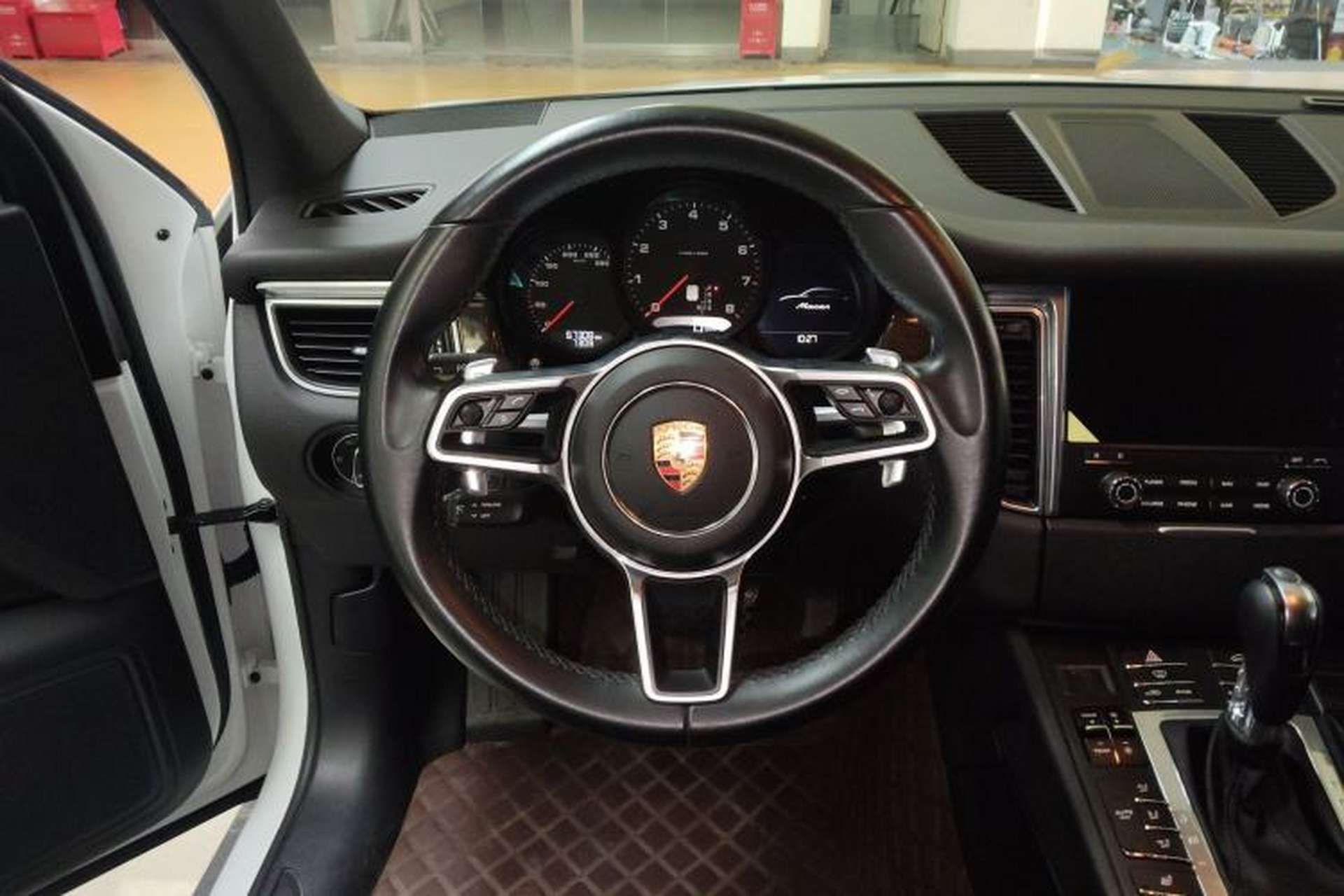 Used Porsche Macan 2017 Macan 2.0T Steering Wheel