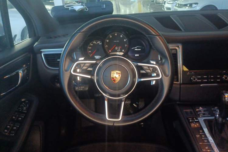 Used Porsche Macan 2017 Macan 2.0T Steering Wheel