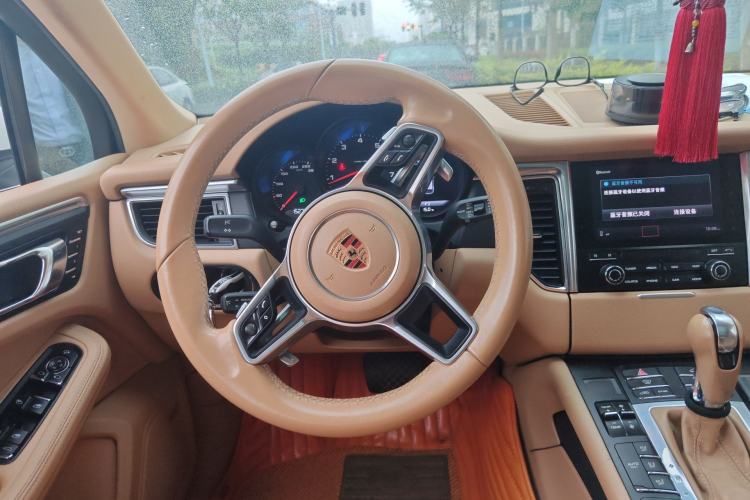 Used Porsche Macan 2017 Macan 2.0T Steering Wheel