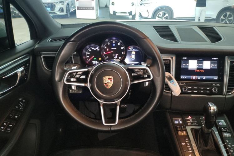Used Porsche Macan 2017 Macan 2.0T Steering Wheel
