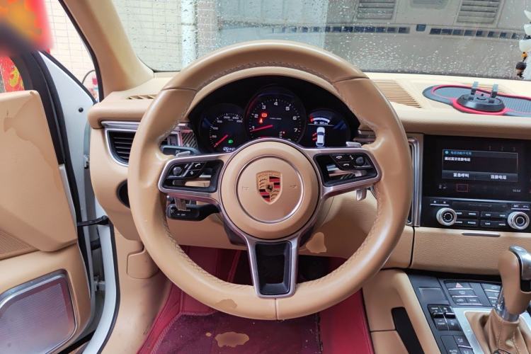 Used Porsche Macan 2017 Macan 2.0T Steering Wheel
