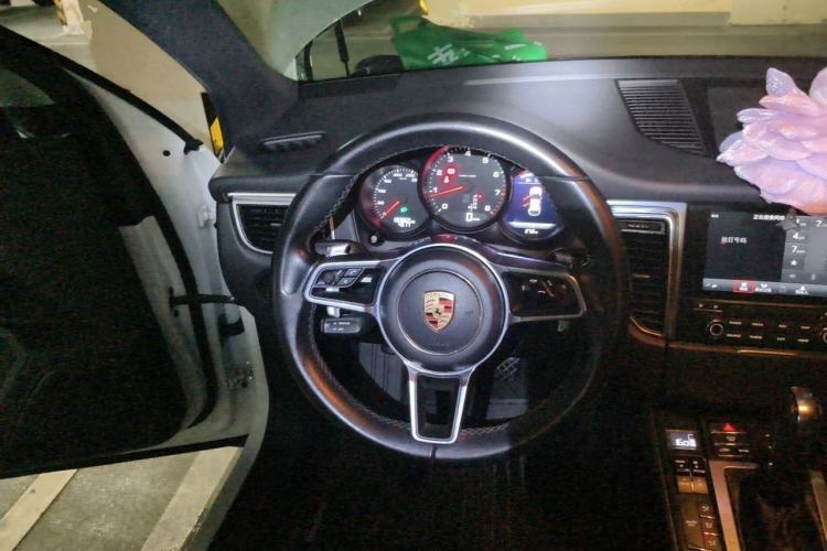 Used Porsche Macan 2017 Macan 2.0T Steering Wheel
