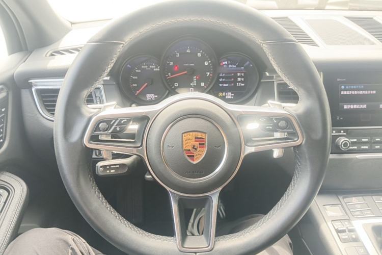 Used Porsche Macan 2017 Macan 2.0T Steering Wheel