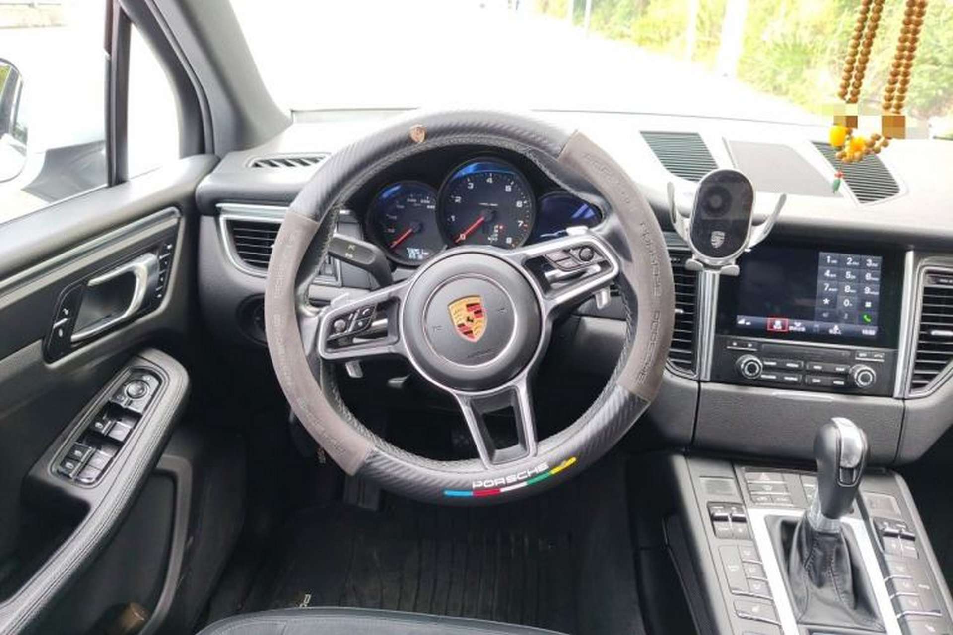 Used Porsche Macan 2017 Macan 2.0T Steering Wheel