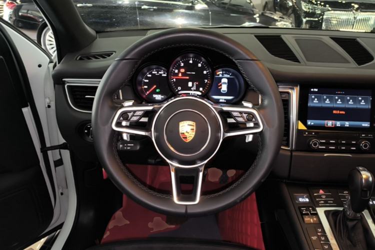 Used Porsche Macan 2017 Macan 2.0T Steering Wheel