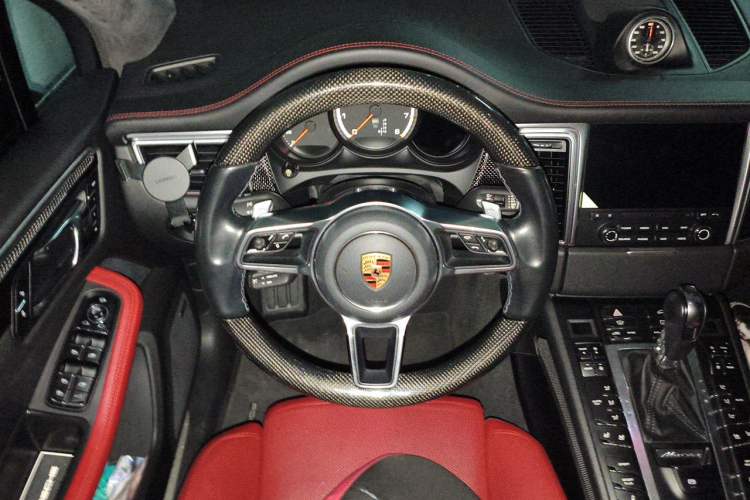 Used Porsche Macan 2017 Macan Turbo 3.6T Steering Wheel