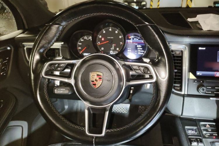Used Porsche Macan 2017 Macan 2.0T Steering Wheel