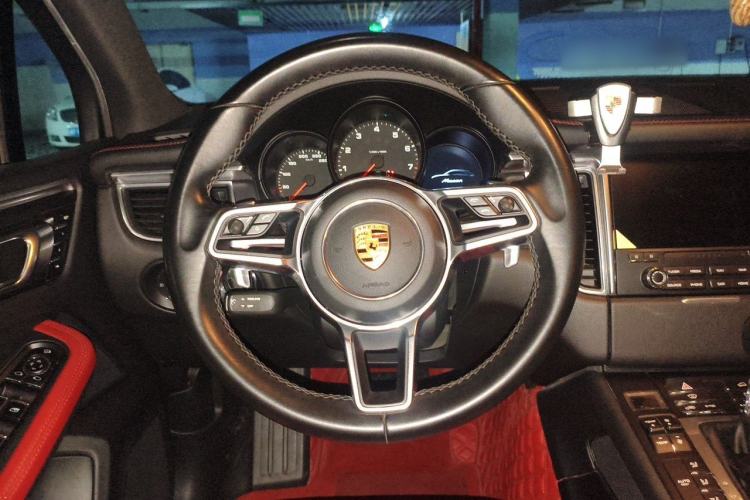 Used Porsche Macan 2017 Macan 2.0T Steering Wheel