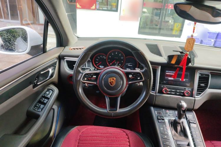 Used Porsche Macan 2017 Macan 2.0T Steering Wheel