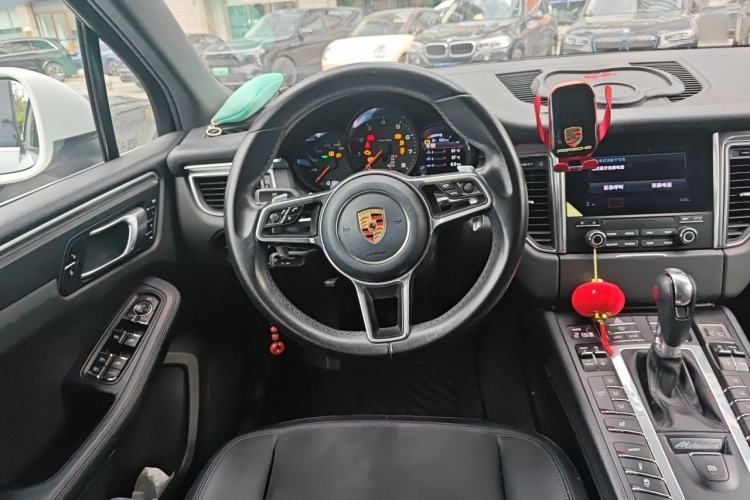 Used Porsche Macan 2017 Macan 2.0T Steering Wheel