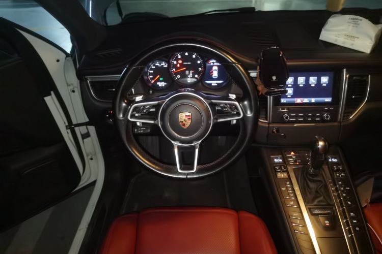 Used Porsche Macan 2017 Macan 2.0T Steering Wheel