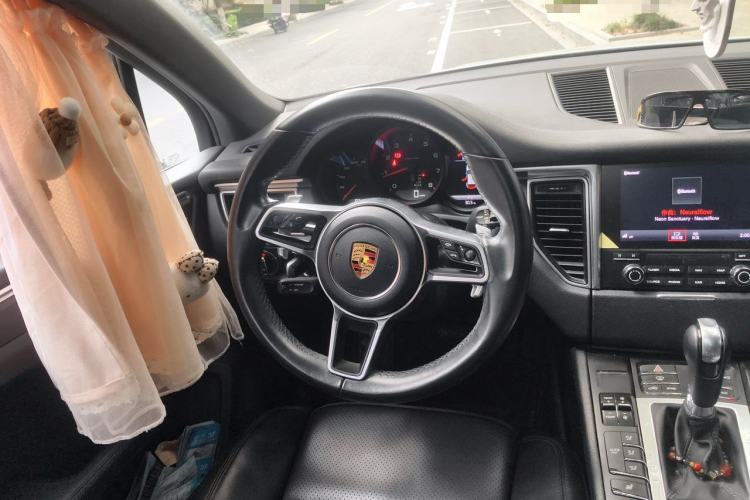 Used Porsche Macan 2017 Macan 2.0T Steering Wheel