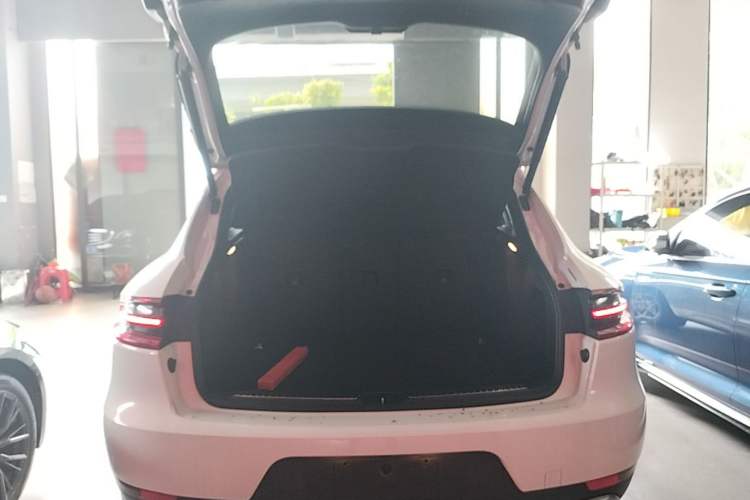 Used Porsche Macan 2017 Macan 2.0T Trunk