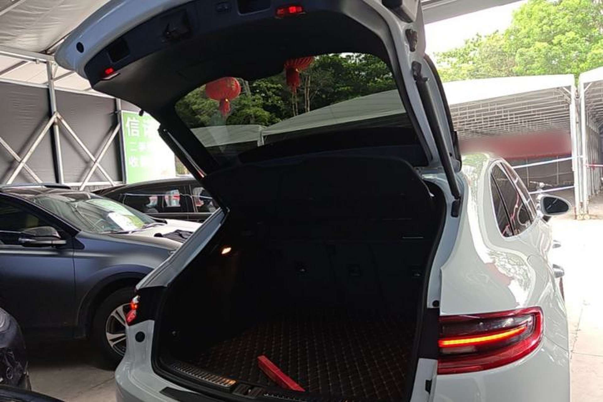 Used Porsche Macan 2017 Macan S 3.0T Trunk