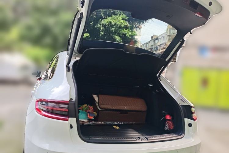 Used Porsche Macan 2017 Macan 2.0T Trunk