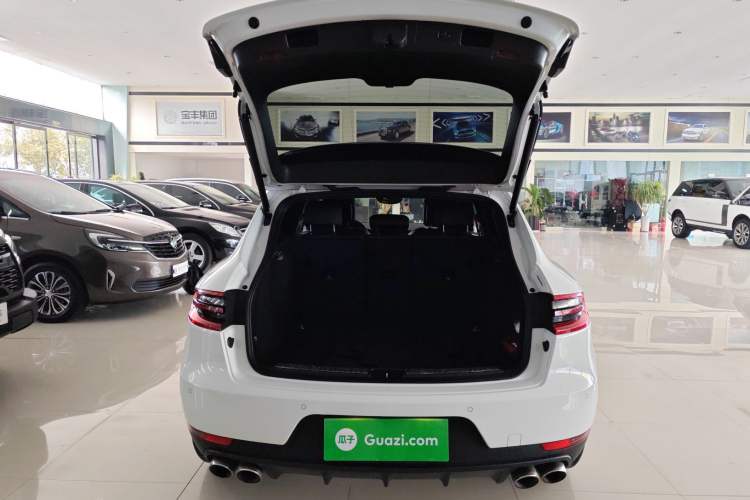 Used Porsche Macan 2017 Macan 2.0T Trunk
