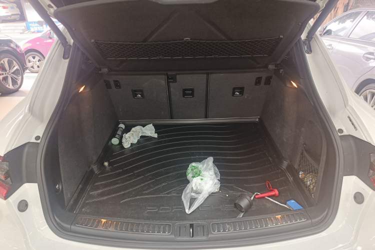 Used Porsche Macan 2017 Macan 2.0T Trunk