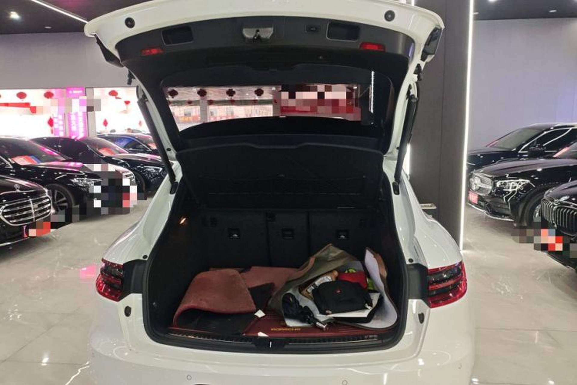 Used Porsche Macan 2017 Macan 2.0T Trunk