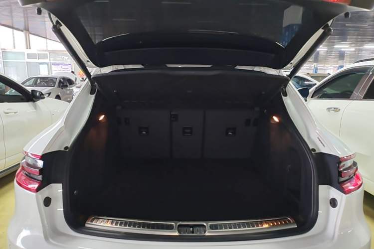 Used Porsche Macan 2017 Macan 2.0T Trunk