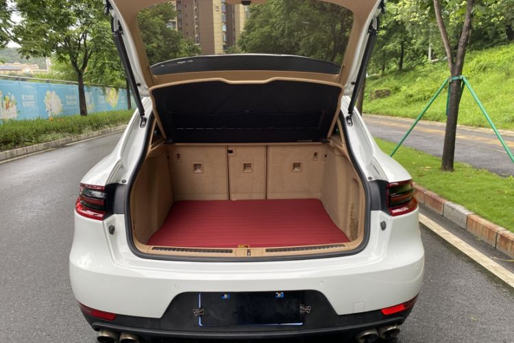 Used Porsche Macan 2017 Macan 2.0T Trunk