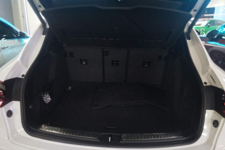 Used Porsche Macan 2017 Macan 2.0T Trunk