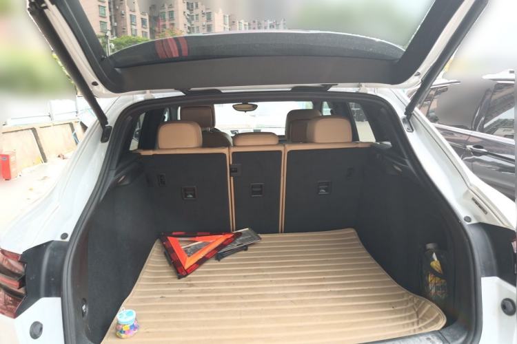 Used Porsche Macan 2017 Macan 2.0T Trunk