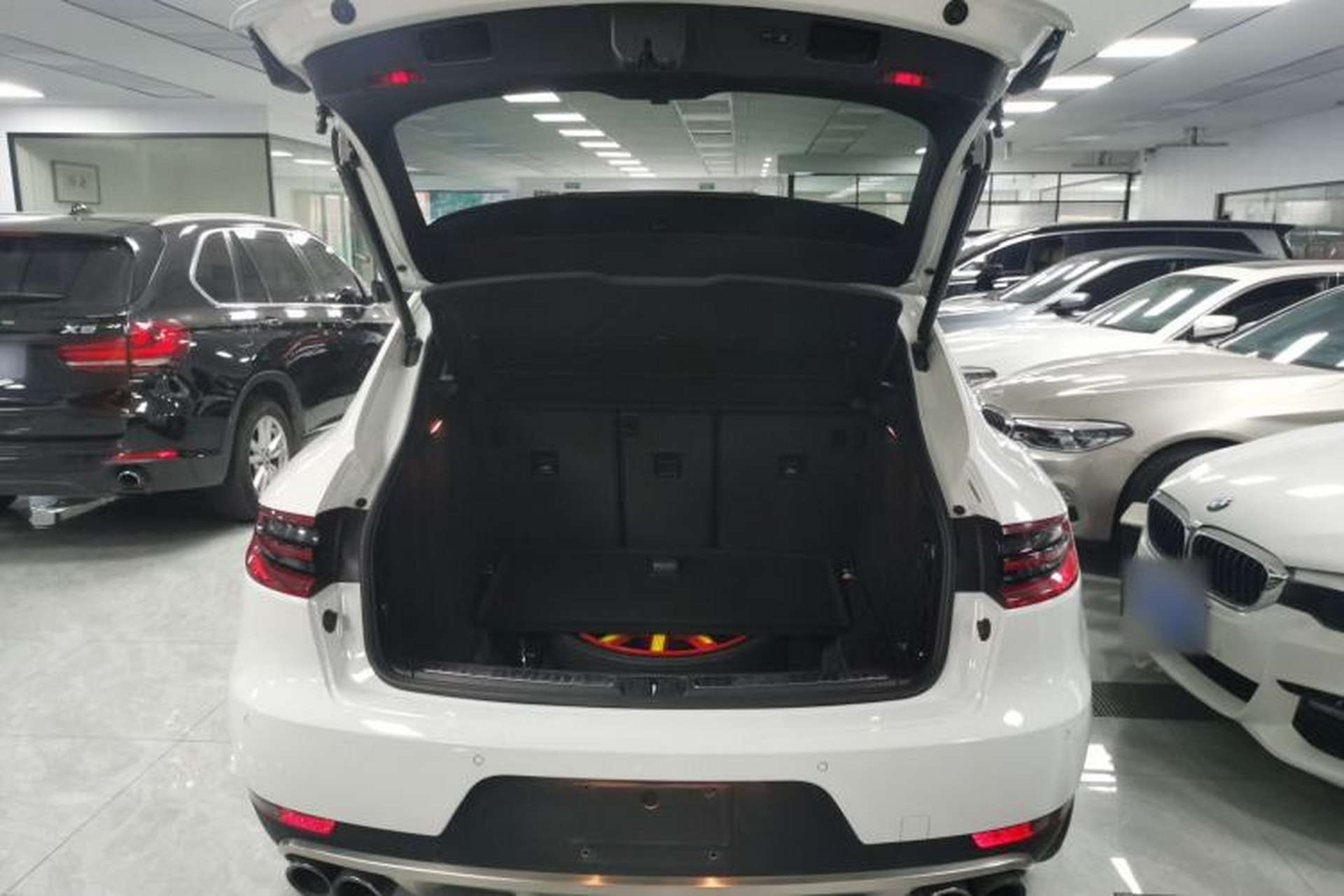 Used Porsche Macan 2017 Macan 2.0T Trunk