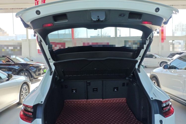 Used Porsche Macan 2017 Macan 2.0T Trunk