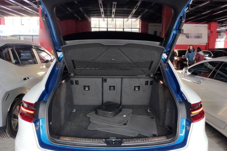 Used Porsche Macan 2017 Macan 2.0T Trunk