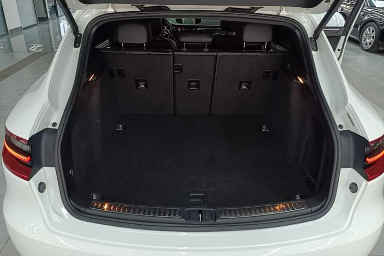 Used Porsche Macan 2017 Macan 2.0T Trunk