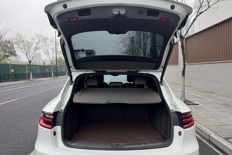 Used Porsche Macan 2017 Macan 2.0T Trunk