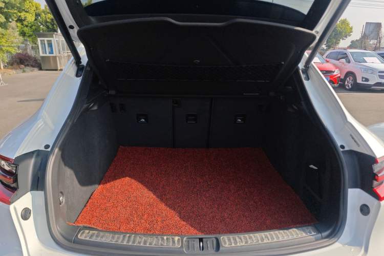 Used Porsche Macan 2017 Macan 2.0T Trunk