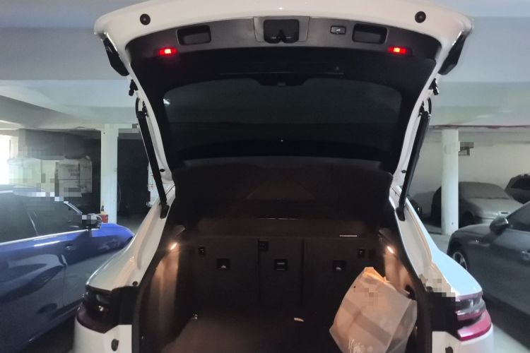 Used Porsche Macan 2017 Macan 2.0T Trunk