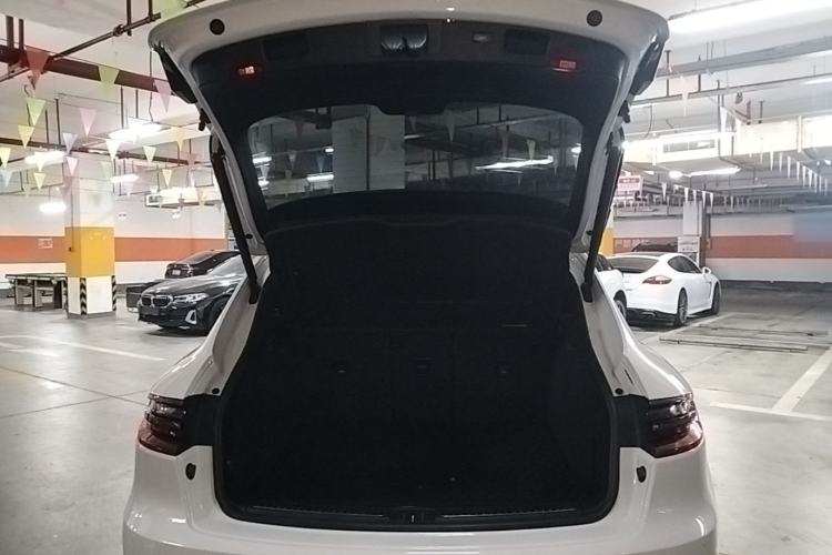 Used Porsche Macan 2017 Macan 2.0T Trunk