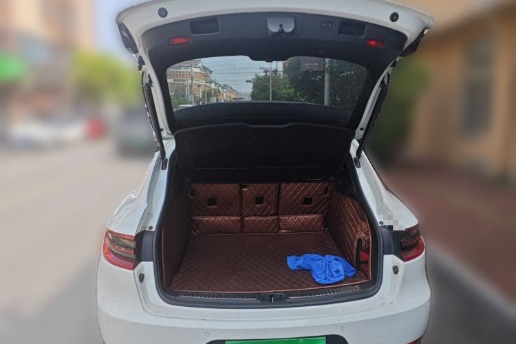 Used Porsche Macan 2017 Macan 2.0T Trunk