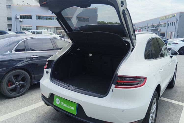 Used Porsche Macan 2017 Macan 2.0T Trunk