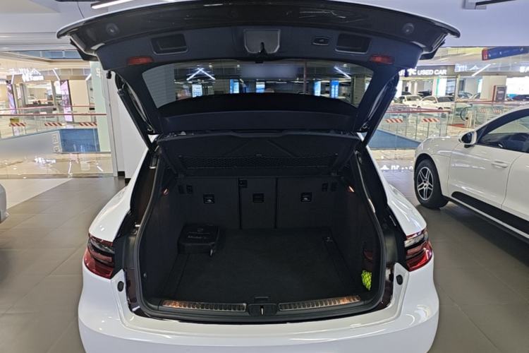 Used Porsche Macan 2017 Macan 2.0T Trunk