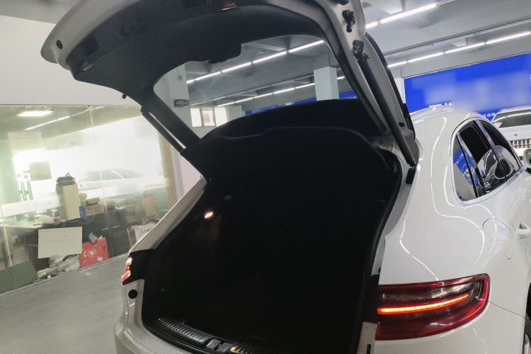 Used Porsche Macan 2017 Macan 2.0T Trunk