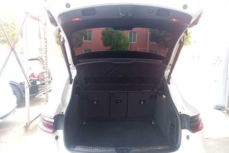 Used Porsche Macan 2017 Macan 2.0T Trunk