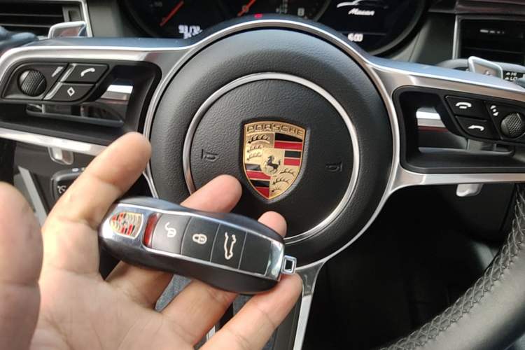 Used Porsche Macan 2017 Macan 2.0T Vehicle Key