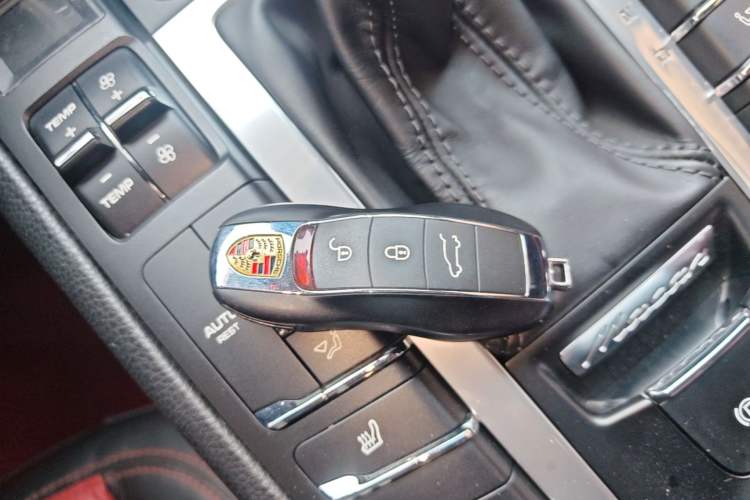 Used Porsche Macan 2017 Macan 2.0T Vehicle Key
